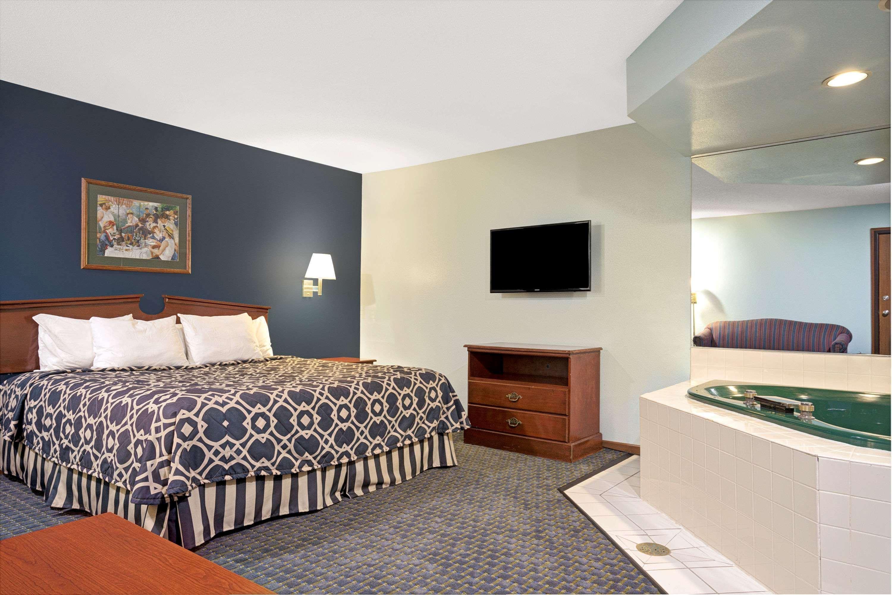 Super 8 By Wyndham Hudson Hotel Luaran gambar