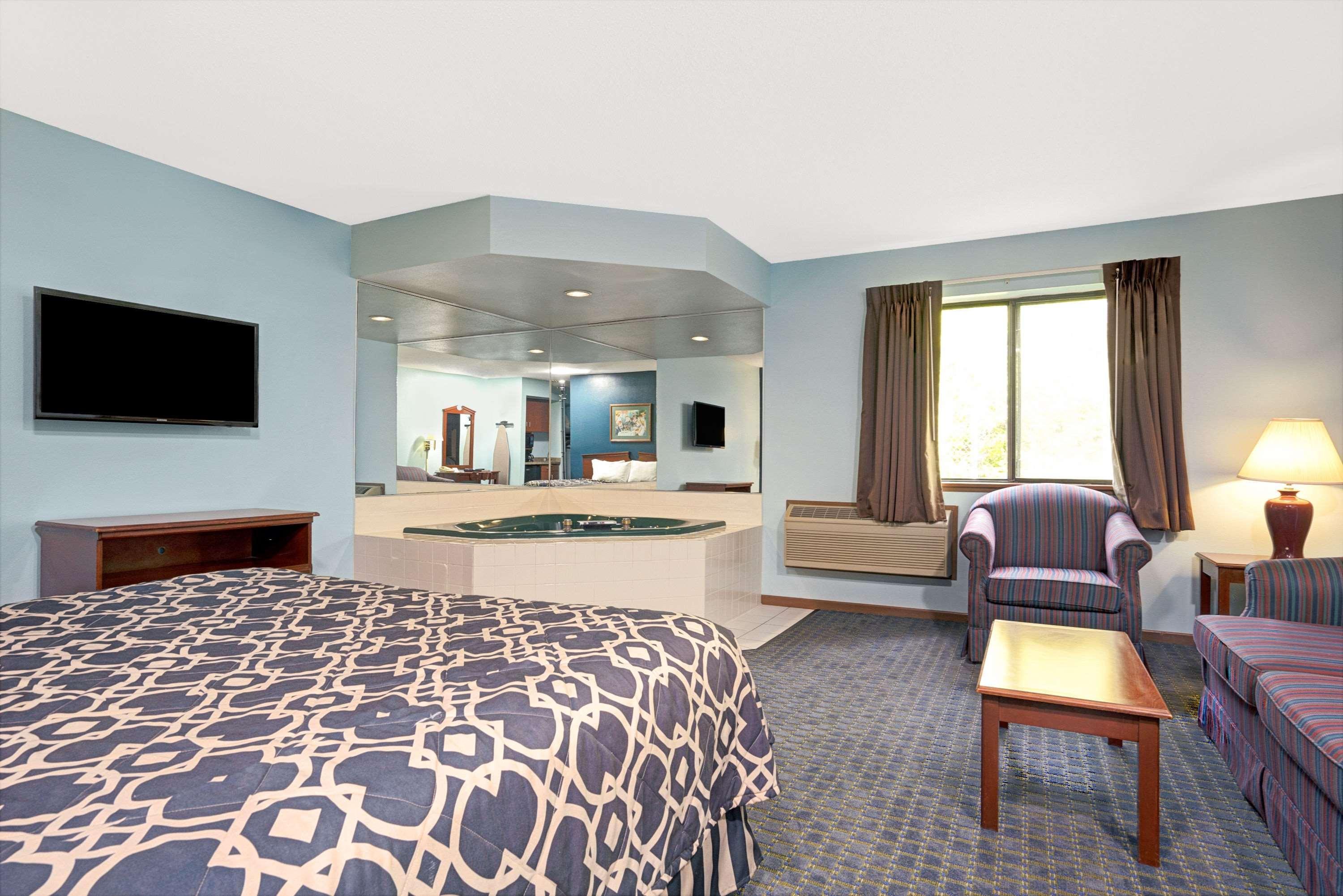 Super 8 By Wyndham Hudson Hotel Luaran gambar
