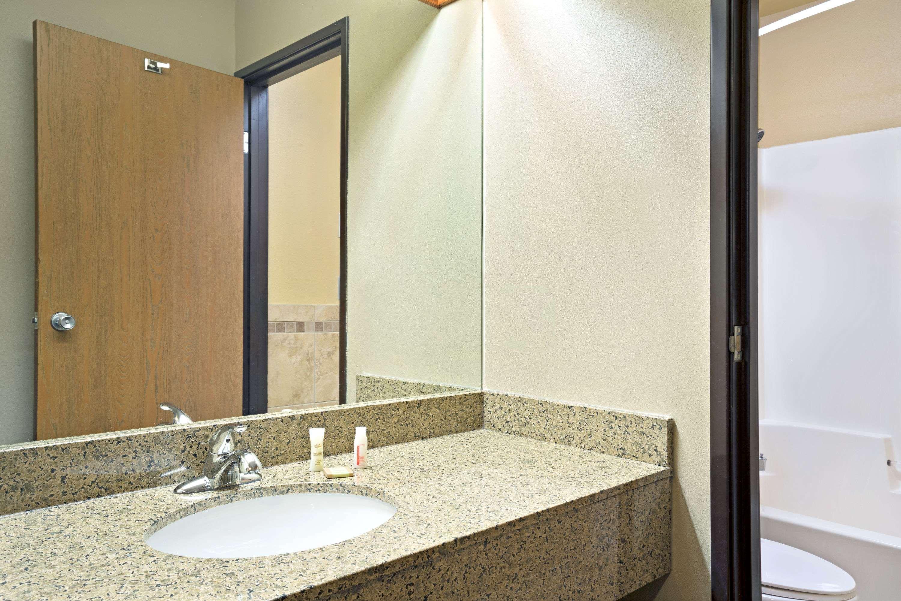 Super 8 By Wyndham Hudson Hotel Luaran gambar