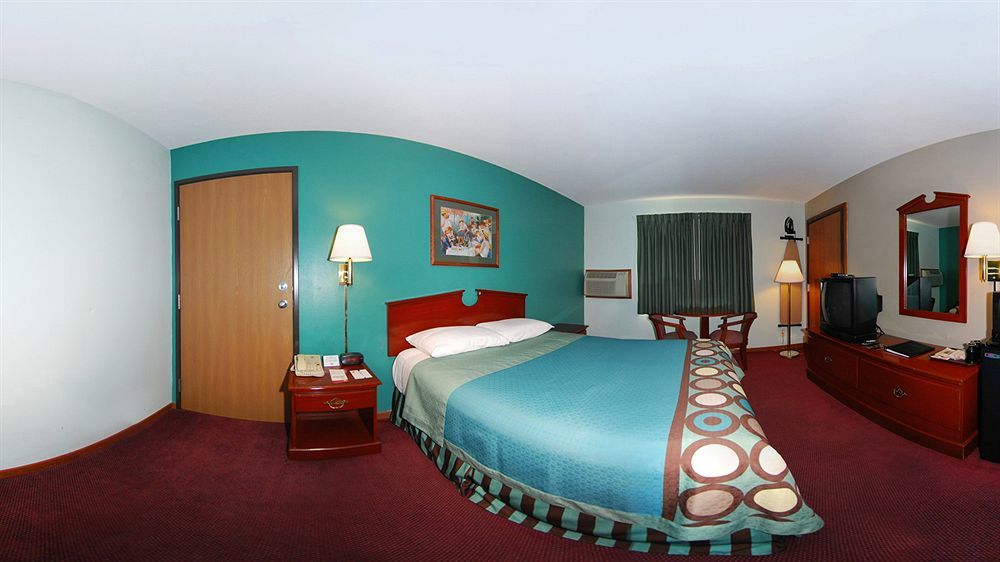 Super 8 By Wyndham Hudson Hotel Luaran gambar